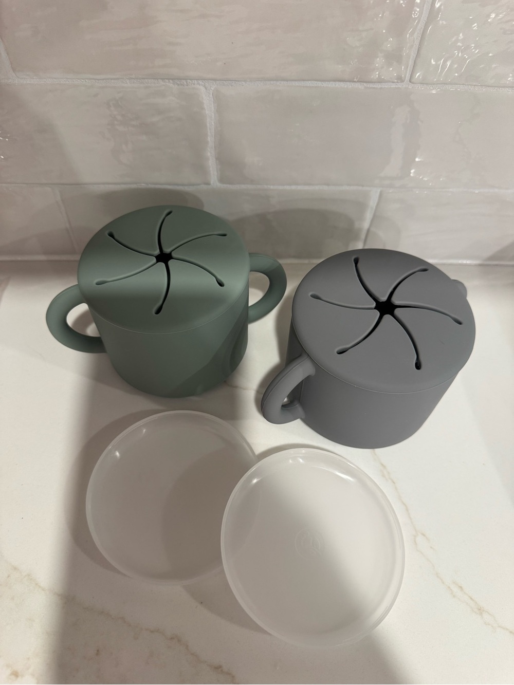WeeSprout Silicone Snack Cups with Handles - Gray & Green